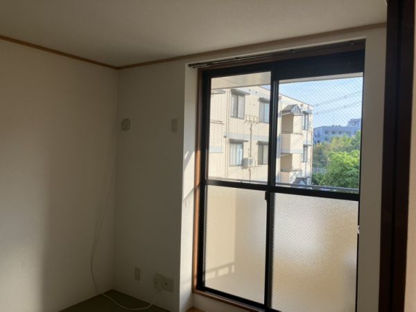 スカイコート待兼山B棟1階2LDK ベランダの画像