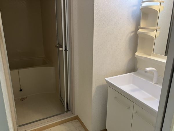 エトワール緑丘6階3LDK 洗面所の画像