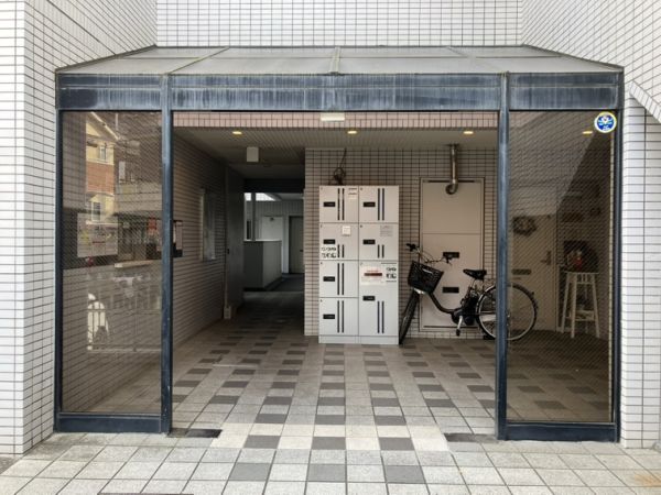 リブレ待兼山5階2LDK 玄関の画像