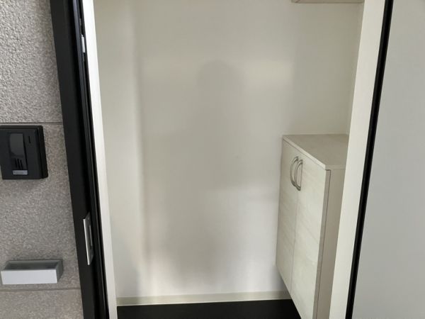 D porta Comfort3階1LDK 玄関の画像