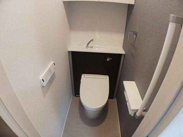 ヒカルサ堺市文珠橋通Ⅰ2階1K トイレの画像
