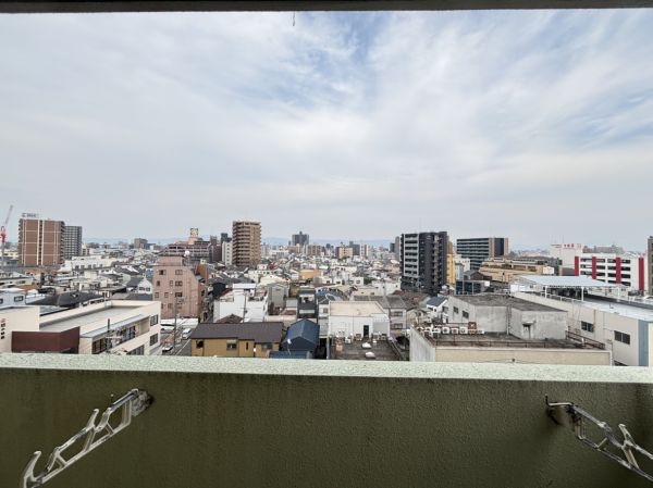 エステイトビル8階1R 景観の画像