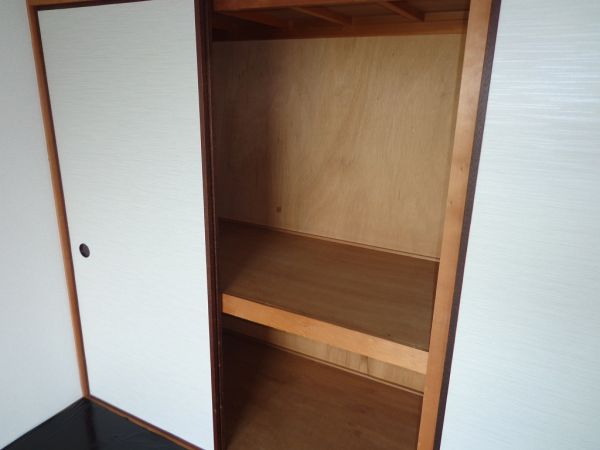 ホワイトピア橋本3階2DK 収納の画像