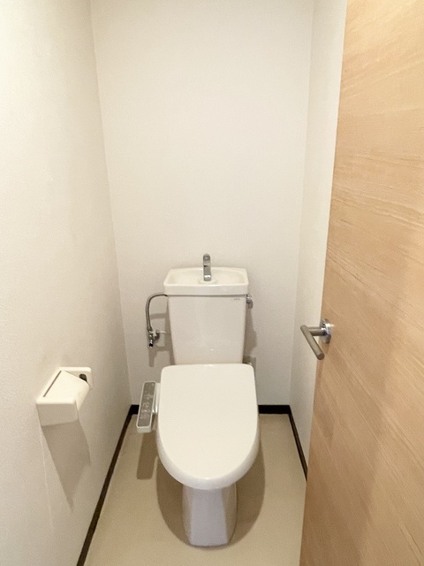 アメニティ東香里3階 トイレの画像