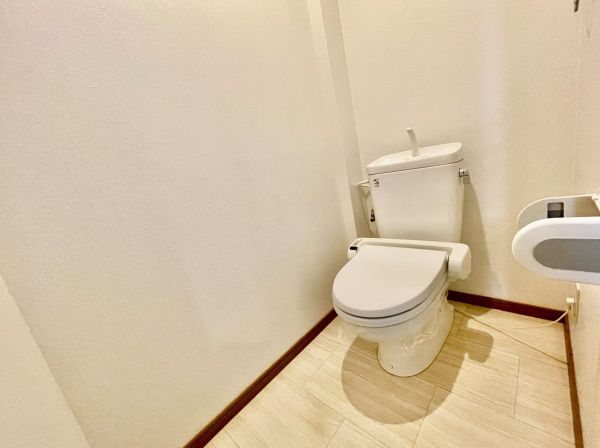 くぬぎハウス2階1K トイレの画像