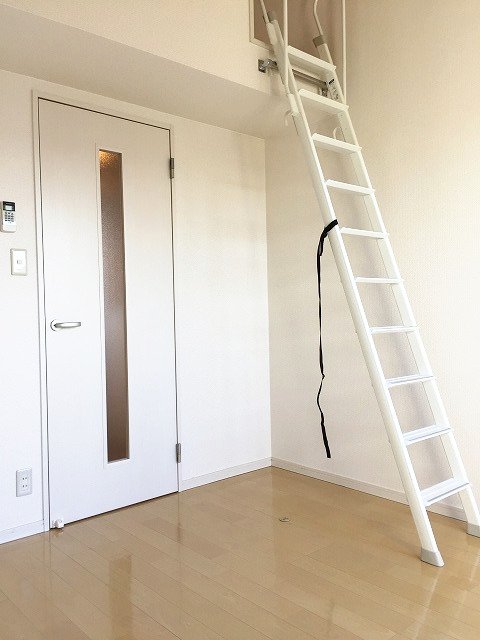 ビルーチェA（ビルーチェエー）1階1K 部屋①の画像