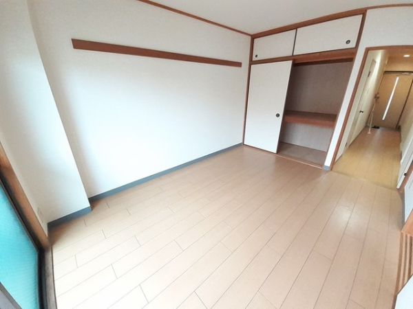 アンソレイエ2階2LDK 部屋①の画像