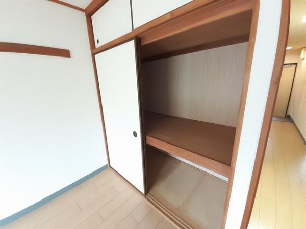 アンソレイエ2階2LDK 収納の画像