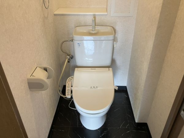 ローレルウイングス2階3LDK トイレの画像