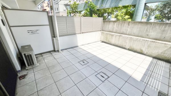メゾンTIU4階1LDK ベランダの画像