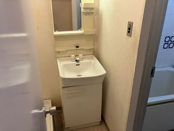 パークサイド柴原1階3LDK 洗面所の画像