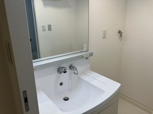 ファイブコート向丘3階2LDK 洗面所の画像