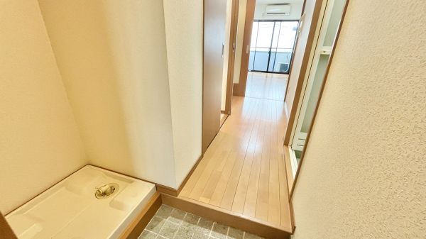 キオズ梅田ウエスト4階1K リビングの画像
