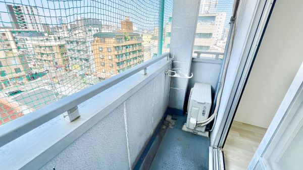 アベニュー中加賀屋7階2K ベランダの画像