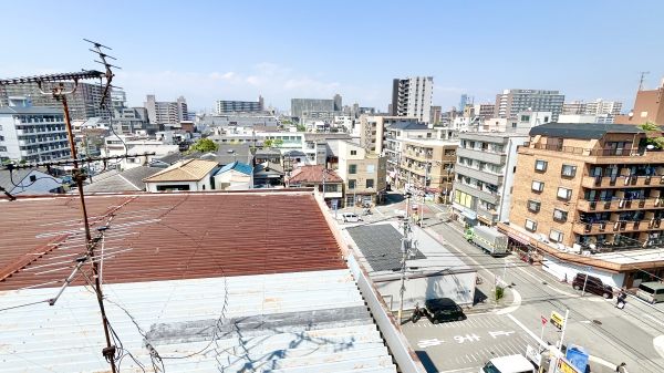 アベニュー中加賀屋7階2K 景観の画像
