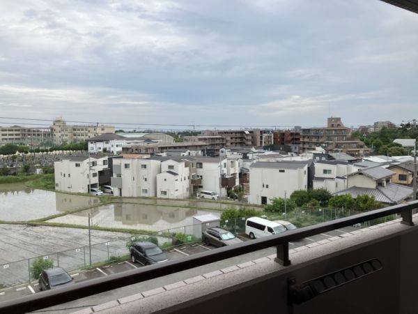 スプリングヒルズⅢ4階2LDK 景観の画像