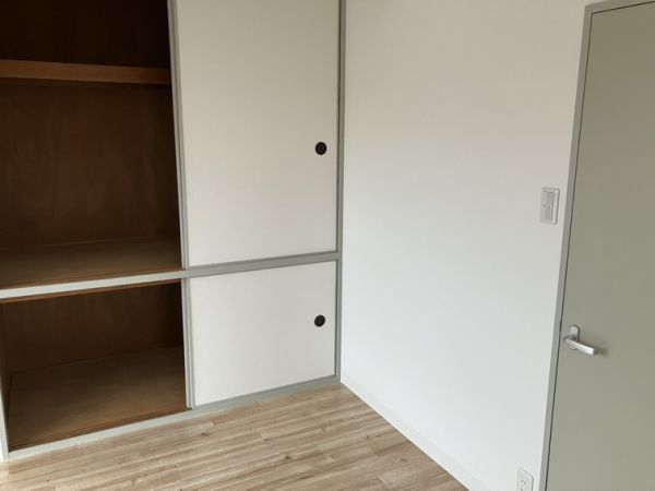 コーポグリーン弐番館6階2LDK 収納の画像