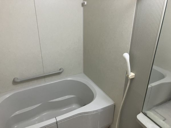サンライズ緑丘4階4LDK以上 お風呂の画像