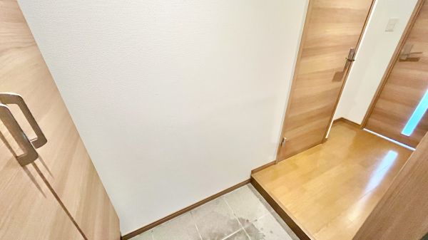 リッツスクエアガーデン2階1K 玄関の画像