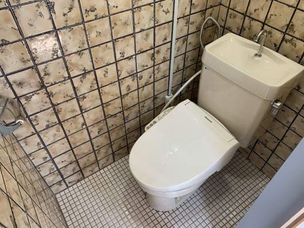 アルバトロス5階1R トイレの画像