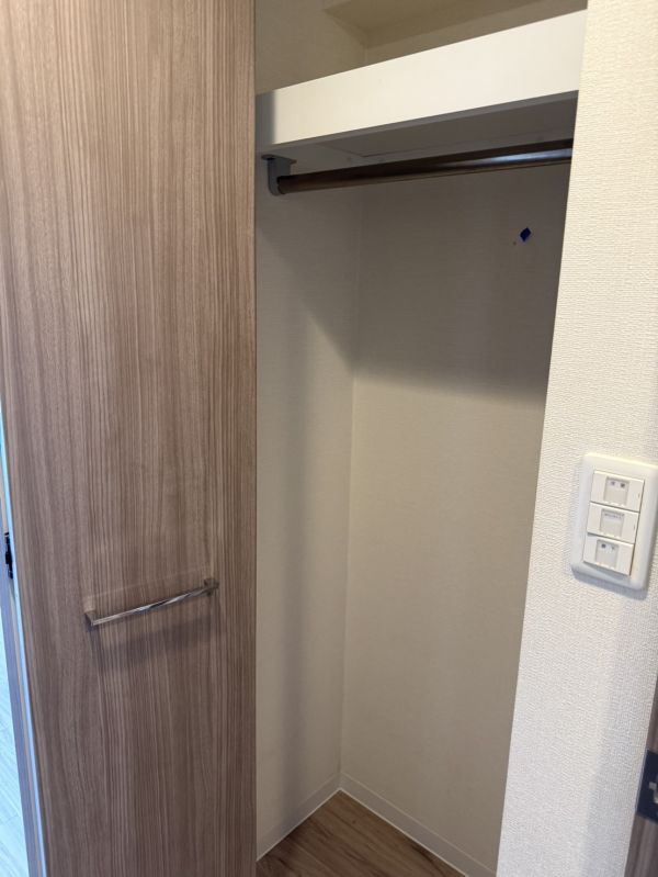 プレサンス塚本駅前15階1K 収納の画像