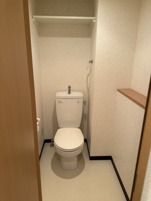 N.Nマンション4階1DK トイレの画像