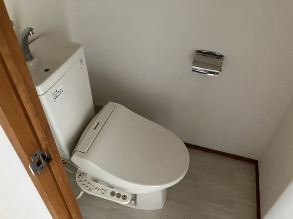 エクセレント緑地公園5階3LDK トイレの画像
