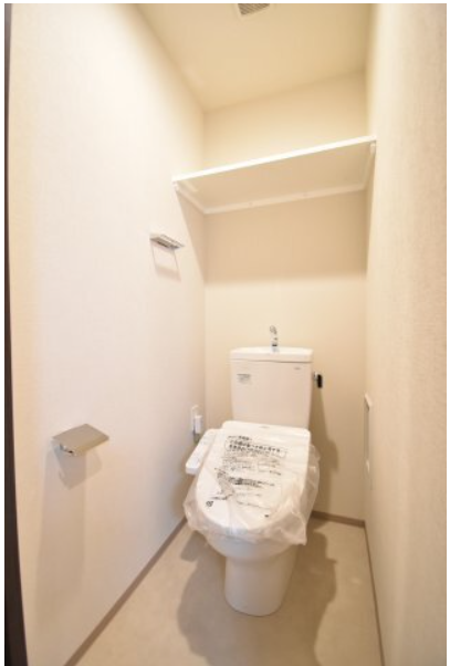 コンフォリア・リヴ新大阪Q14階1K トイレの画像