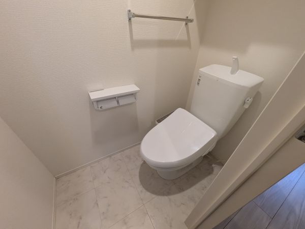オアシス上新庄1階2LDK トイレの画像