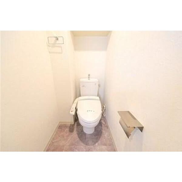 アーデン谷町11階1K トイレの画像