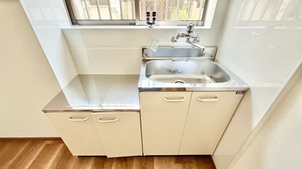 川辺ビル1階1R キッチンの画像