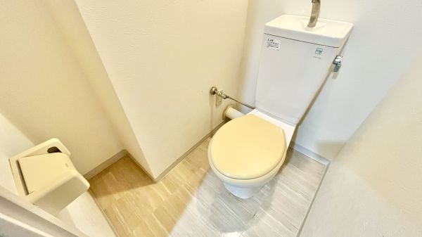 リビア岸里2階1K トイレの画像