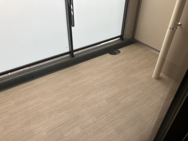 Refisia箕面船場5階1DK ベランダの画像