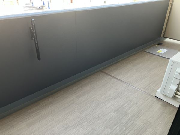 Refisia箕面船場8階2LDK ベランダの画像