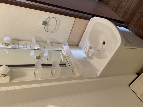 メゾンシャローム B2階1K 洗面所の画像