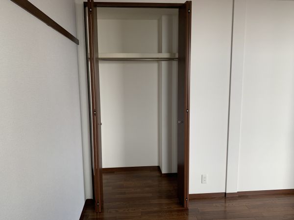 メゾンシャローム B2階1K 収納の画像