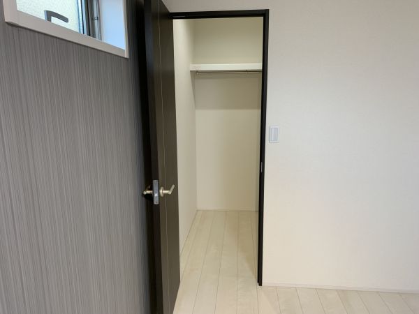 フジパレス河内花園Ⅴ番館3階1K 収納の画像