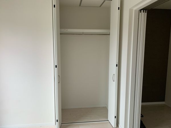 セレニティ若江東町3階1LDK 収納の画像