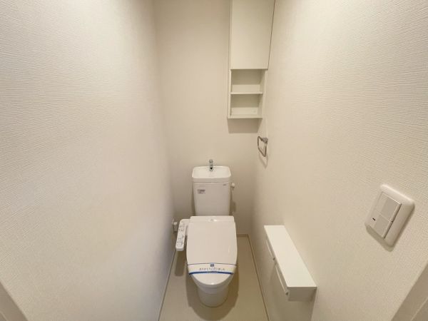 朝日住宅1階1K トイレの画像