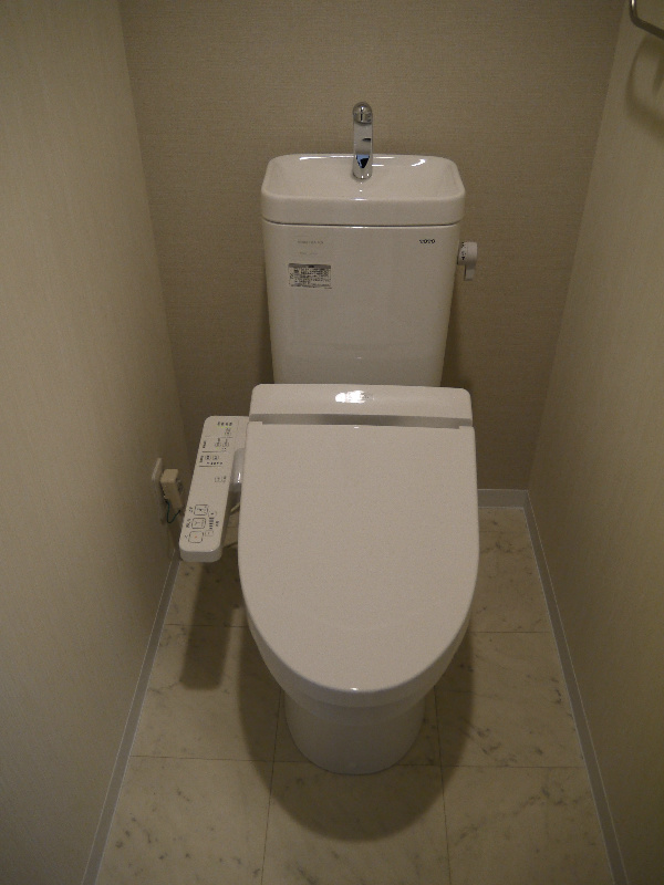 ペリドット長居公園5階1LDK トイレの画像