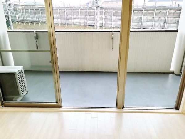 LUO MAROON4階1LDK ベランダの画像