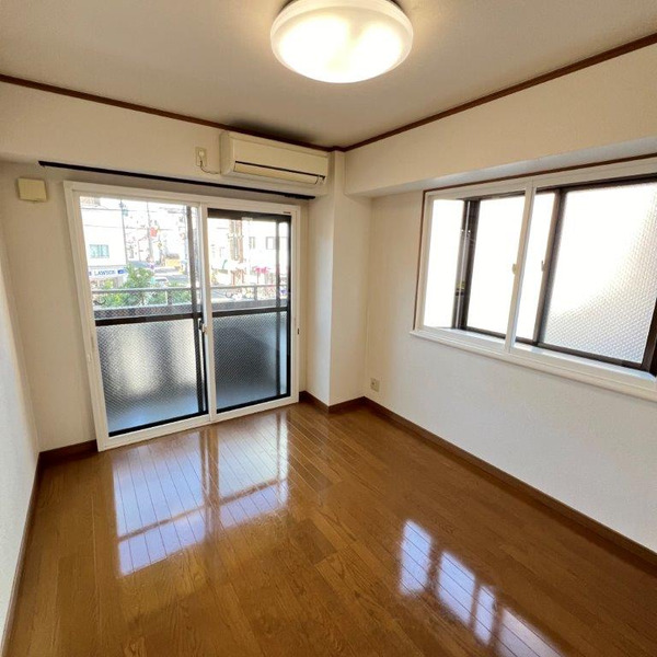 マンション丸旺2階 部屋①の画像