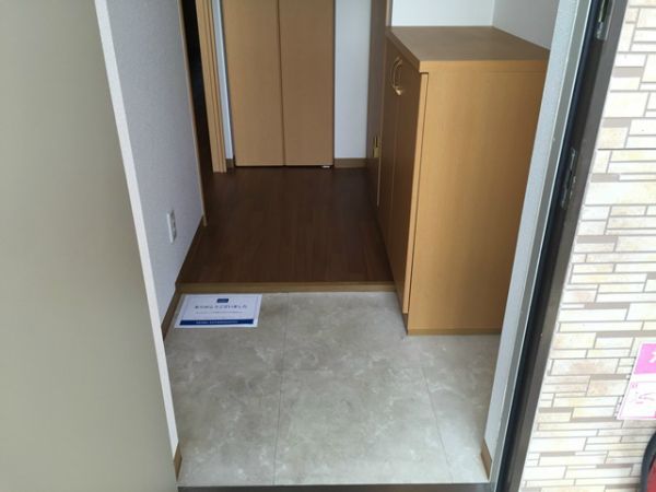 サンシャイン中筋1階2LDK 玄関の画像