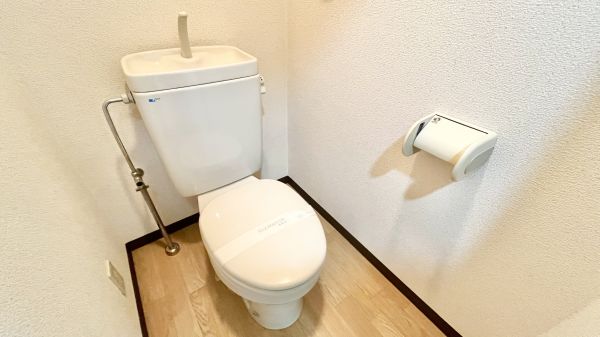 ラフィーネ北島4階1K トイレの画像