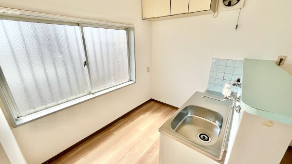 マンションイレブン5階1K キッチンの画像