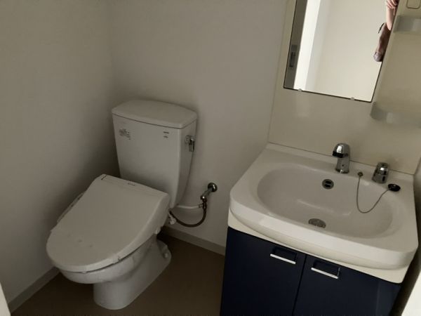 ルクレ京橋8階1K トイレの画像