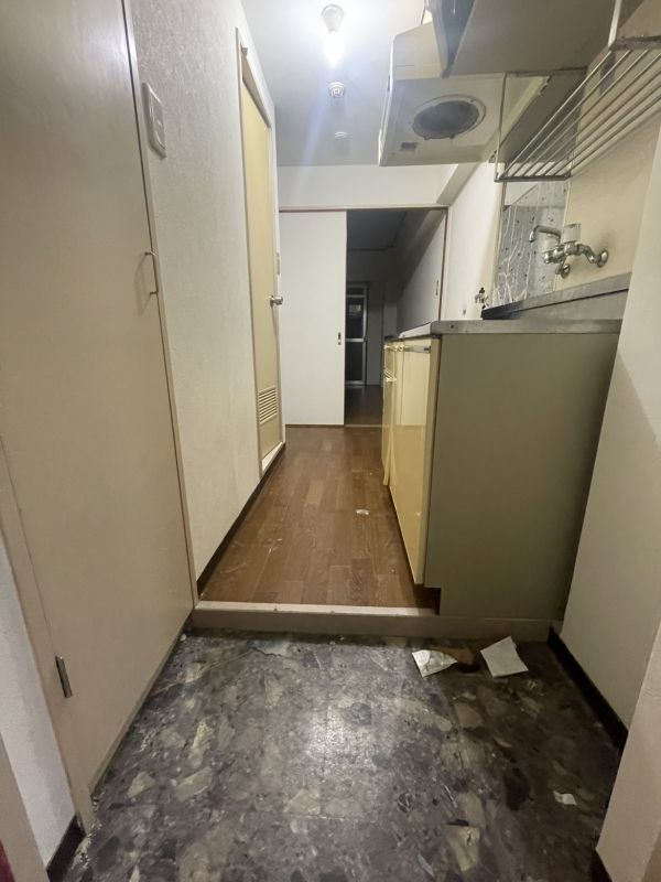 RHYTHM江坂町2階1K 玄関の画像