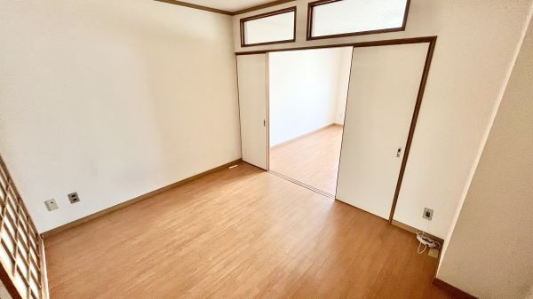 トーカイプラザ弐号館2階2DK 部屋①の画像