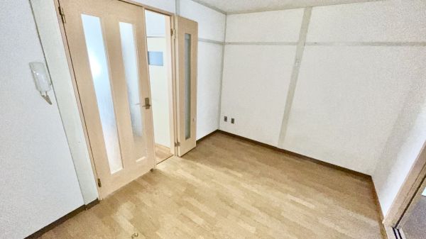 トーカイプラザ弐号館2階2DK 部屋①の画像