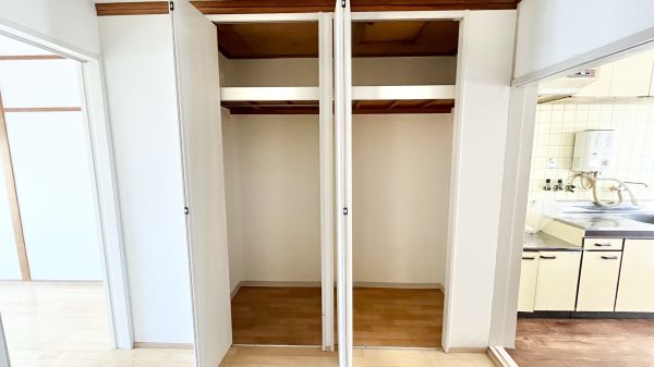 トーカイプラザ弐号館3階2DK 収納の画像